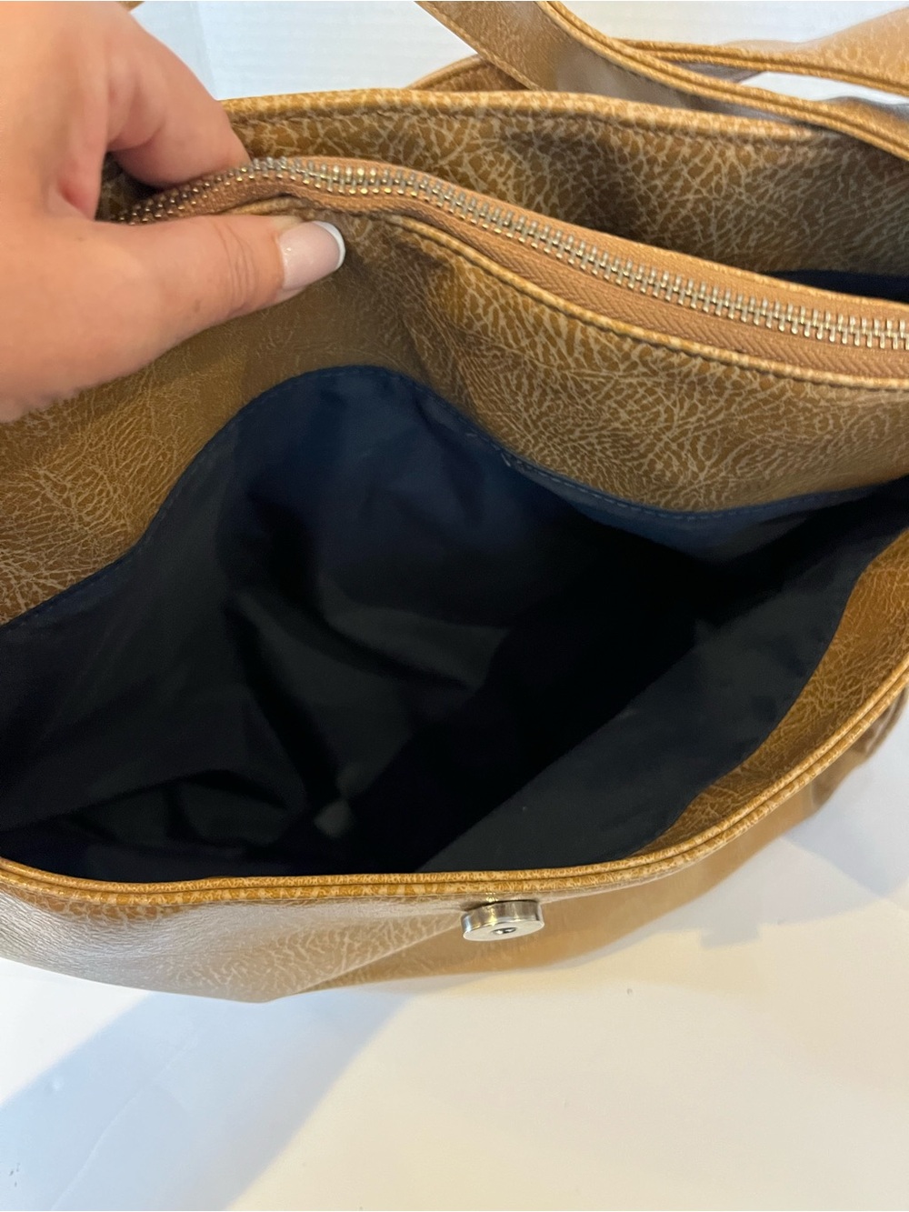 Matt & Nat Tan Brown Distressed Vegan Leather Hobo Shoulder Bag Y2K Style - Picture 11 of 13